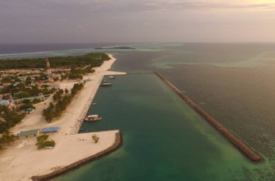 މަރުވެފައި އޮތް މީހެއްގެ ހަށިގަނޑު މަކުނުދޫ ބޭރުން ފެނިއްޖެ