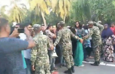 ލ. އަތޮޅުގައި އިދިކޮޅު ފަރާތްތަކުން ބޭއްވި އެއްވުމަށް ސިފައިން ހުރަސް އަޅައިފި