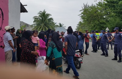 އަބޫބަކުރު ސްކޫލްގައި އިހްތިޖާޖް ކުރި ދެ މުވައްޒަފަކަށް އެޑިއުކޭޝަނުގެ އިންޒާރެއް