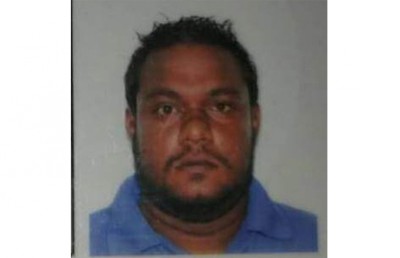 އައްޑޫގައި އެކްސިޑެންޓެއް ހިނގައި މީހަކު މަރުވެއްޖެ