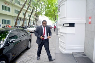 ޓޫރިޒަމް މިނިސްޓްރީ ހިންގެވުމަށާއި އީވައިސީގެ ޗެއާއަކަށް އަދީބު