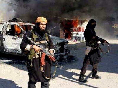 ފިތުރު އީދާގުޅިގެން އައިއެސް އިން ހިންގި ގަތްލުއާންމެއްގައި އިރާގުގެ 83 މީހުން މަރާލައިފި