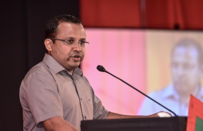 ރިޔާޒަށް ކުރާ ތުހުމަތަކީ ރާވައިގެން ސަރުކާރު ވައްޓާލަން އުޅުން