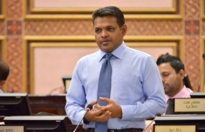 އެންޓި ޑިފެކްޝަން ބިލް ބަލައިގަތުމަށް ނެގި ވޯޓުގައި ނަޝީދު ބައިވެރިވެވަޑައެއް ނުގެންނެވި