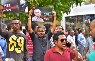 މުޒާހަރާކުރަނީ ލާދީނީ ފަރާތްތަކުގެ އެހީއާ އެކު: ހޯމް މިނިސްޓްރީ