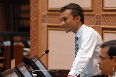 އެޗްއާރްސީއެމްގެ މެމްބަރު ކަމަށް އައްޔަން ކުރަން ތިން ބޭފުޅަކަށް ރުހުން ދީފި