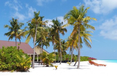 ހދ. އަތޮޅުގެ ފުރަތަމަ ރިސޯޓް، ހޮނޑާފުށި ހުޅުވައިފި