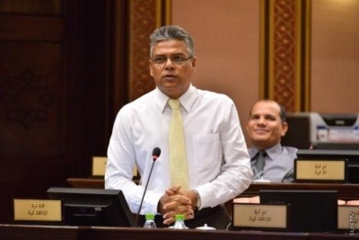 ޕެންޝަން ފައިސާ ލިބޭ އުމުރު އަވަސް ކުރަން ފިނޭންސާއި ޕެންޝަން އޮފީހުން ދެކޮޅު
