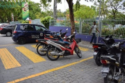 ދެން ނުގަވައިދުން ޕާކް ކުރާ ނަމަ އަދަބު ލިބޭނެ!