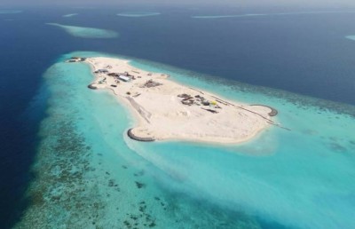 މަނިޔަފަރު ފަޅު ހިއްކައިގެން ރިސޯޓެއް ހަދަނީ