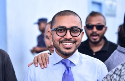އަމީތު ދެއްކެވި ވާހަކަ "ފަހުމު ނުވި" ކަމަށް ބުނެ އަނެއްކާ ޕޮލިހަށް