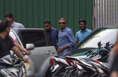 ފަނޑިޔާރުންނާއި މައުމޫނާއި ފާރިސް އަދި ކުރީގެ ސީޕީއަށް ޓެރަރިޒަމްގެ ދައުވާ
