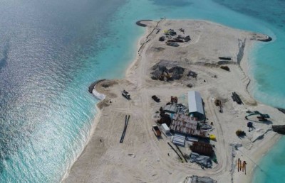 މަނިޔަފަރު ފަޅު ހިއްކައިގެން ރިސޯޓެއް ހަދަނީ