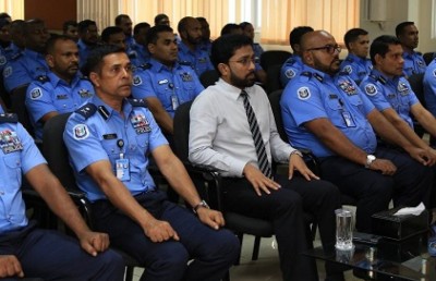 ހިޔާ މަޝްރޫއުން ފުލުހުންނަށް 300 ފްލެޓް ދޭން ނިންމައިފި