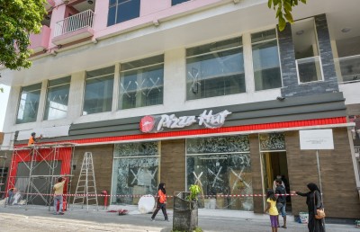 މާލޭގައި ޕިއްޒާ ހަޓް އަންނަ ބުރާސްފަތީގައި ހުޅުވަނީ، ކޭއެފްސީ ވެސް ވަރަށް އަވަހަށް ހުޅުވާނެ
