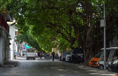 ބްރިޖާ ގުޅޭ މަގުތައް ފުޅާކުރަނީ ޓްރެފިކް ތޮއްޖެހުނަ ނުދިނުމަށް: މުއިއްޒު
