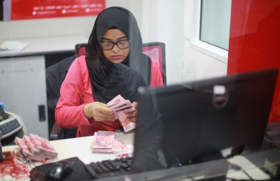 ރަސްމީ ރިޒާވް 600 މިލިއަން ޑޮލަރަށް، ބޭނުންކުރާ ރިޒާވަށް ބަދަލެއް ނާދެ