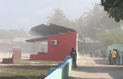 ހެލިކޮޕްޓަރު ޖައްސަނިކޮށް އުނގޫފާރު ބޯޅަދަނޑުގެ ޗޭންޖިން ރޫމާއި ރެސްޓް ރޫމުގެ ފުރާޅު އެއްލާލައިފި