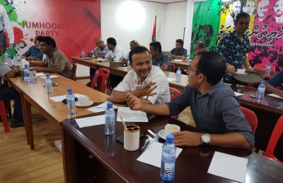 ޖުމްހޫރީ ޕާޓީގެ ރިިޔާސީ މެނިފެސްޓޯ އެކުލަވާލުމުގެ މަސައްކަތް ފަށައިފި