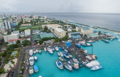 ބާޒާރުމަތީގެ ފިހާރަތަކުން ގަންނަ މުދާ، ދޯނިފަހަރާ ހަމައަށް ވެހިކަލްގައި ގެންދެވޭނެ: މިނިސްޓްރީ