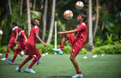 އަމިއްލަފުށީގެ ފުޓްބޯޅަ ހަދިޔާ: ރަނގަޅު ތަޖުރިބާއެއް!