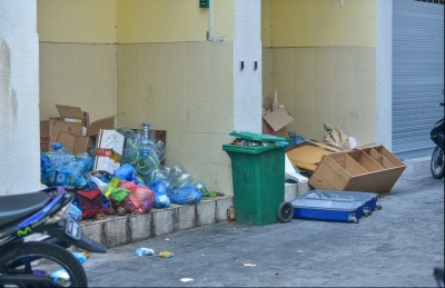 ގާކޮށި ފްލެޓްތަކުގެ ތިރި ގޮނޑަކަށް ހަދާކަމުގެ ޝަކުވާ ބޮޑުވެއްޖެ