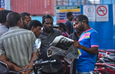 މަޖޫރީީން ހަޅުތާލުގައި، މުދާ ބޭރުނުކުރެވި ބަނދަރު ހުއްޓުމަކަށް!
