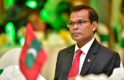 މަޖިލިސް ހުއްޓިފައި، ޒިންމާ ނަގާނެ ބަޔަކު ނެތް!