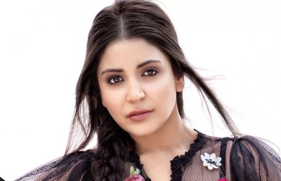 އަނުޝްކާ އަށް ދާދާސާހެބް އެކްސެލެންސް އެވޯޑް ދޭން ނިންމައިފި