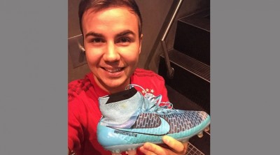 ރެެފިއުޖީންނަށް އެހީވުމަށް "ރެފިއުޖީސްވެލްކަމް" ޖަހާފައިވާ މާރިއޯ ގޮޓްޒާގެ ބޫޓު ވިއްކާލަނީ!