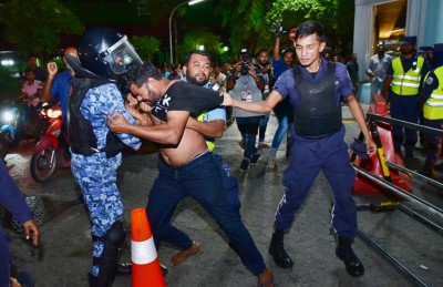 ޓެރަރިސްޓުން؟ ހަގީގަތުގައި ވެސް ޓެރަރިސްޓުންތަ؟