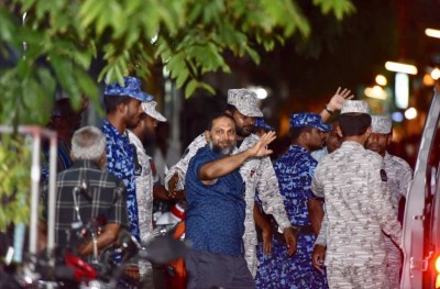 އިމްރާންގެ އާއިލީ ބައްދަލުވުން، ސަބަބެއް ނާންގައި ކެންސަލްކޮށްފި