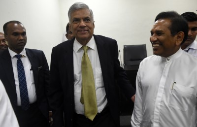 ރަނިލްއާ ދެކޮޅަށް ވޯޓު ދިން މިނިސްޓަރުން ވަކިކޮށް ކެބިނެޓަށް  ބަދަލުތަކެއް ގެންނަނީ