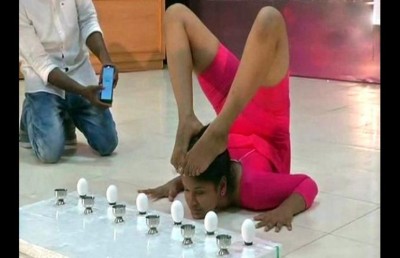 ރެކޯޑް ހަދަން، ޔޯގާގެ ހުނަރު ތަފާތު ގޮތަކަށް