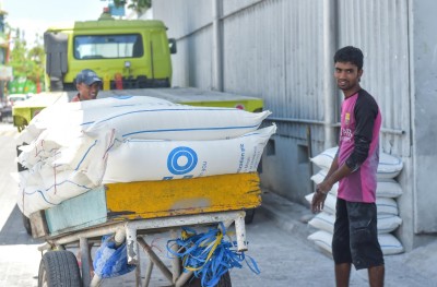 ކާޑުގެ ބާވަތްތައް އަގު ބޮޑުކޮށް ވިއްކާކަމުގެ ޝަކުވާ ލިބޭ: މިނިސްޓްރީ