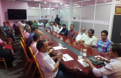 ރައީސް ޔާމީން، ހިޔާލު ހޯދަން ޓީމުތަކާ ބައްދަލުކުރައްވަނީ