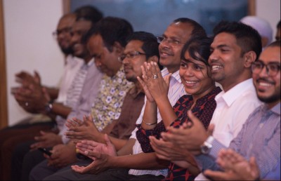 ޕާޓީތަކުގެ ތެރެއަށް އަތް ބޭނުމުގެ ފުރުސަތެއް ނުދޭނަން: އިދިކޮޅު ފަރާތްތައް