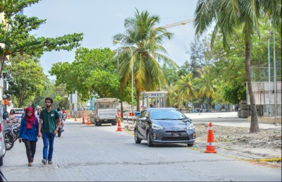 ބްރިޖަށް ފުޅާކުރާ މަގުތަކުގައި ޕާކުނުކުރަން އަންގައިފި