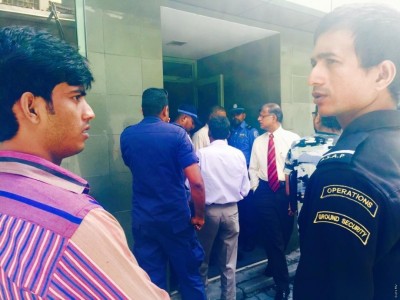 އެސްބީއައި ކައިރިން، މީހެއްގެ އަތުން 20،000 ޑޮލަރު ފޭރިގެންފި