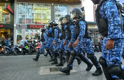 ފުލުހަކަށް ހަމަލާދީ ޒަހަމްކޮށްލައިފި