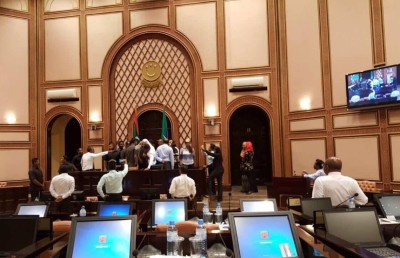 ހަ ހަފުތާގެ މެދުކެނޑުމަކަށް ފަހު މަޖިލީހުގެ ޖަލްސާއެއް އާދިއްތަ ދުވަހު