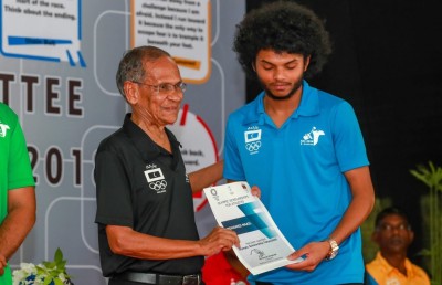 ކުޅިވަރުގެ އިސްވެރިންގެ ޖަލްސާ ކުޅިވަރުގެ މާހައުލެއްގައި