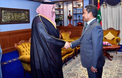 މަދީނާ ޔުނިވަސިޓީގެ ރެކްޓާއާ، ރައީސް ޔާމީން ބައްދަލުކުރައްވައިފި