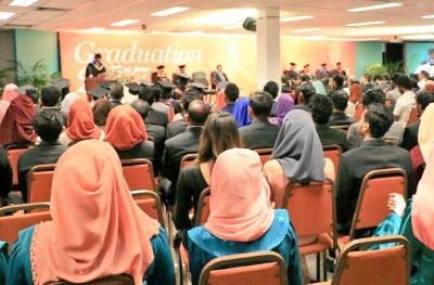 މަތީ ތައުލީމުގެ ސްކޮލަޝިޕާއި ލޯން ސްކީމެއް ކްލިކް ކޮލެޖުން ތައާރަފުކޮށްފި