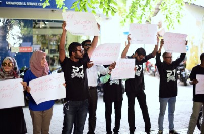 ނޫސްވެރިން ތިބީ ބިރުވެރިކަމެއްގައި، މިނިވަންކަމެއް ނެތް: މީޑިއާތައް