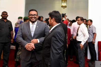 ނައިބު ރައީސަށް މަރުހަބާ ކިއުމަށް މީހުން އެއްވާން ގޮވަމުން ދިޔަ ޕިކަޕެއް ހުއްޓުވައިފި