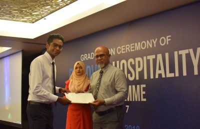 ބޭނުންވަނީ ތަމްރީން ލިބިފައި ތިބި ޒުވާނުން: އެމްޔޫ މަނިކު