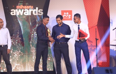 މިހާރު އެވޯޑްސް: މޮޅު ކުޅުންތެރިޔާގެ އެވޯޑާއި ރަން ބޫޓު ސެންޓޭ އަށް