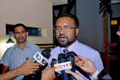 މުހުތާޒުގެ ޕާސްޕޯޓް ހިފެހެއްޓި ކަމަށް ދެކެވޭ ވާހަކަތައް ފުލުހުން ދޮގުކޮށްފި