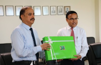 ރާއްޖޭގެ ސްކޫލްތަކަށް ޕާކިސްތާނުން 30 ލެޕްޓޮޕް ހަދިޔާކޮށްފި